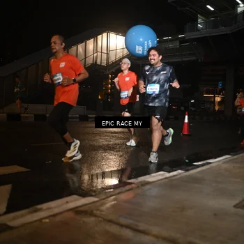Runner Photo 7717275