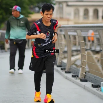 Runner Photo 7717285