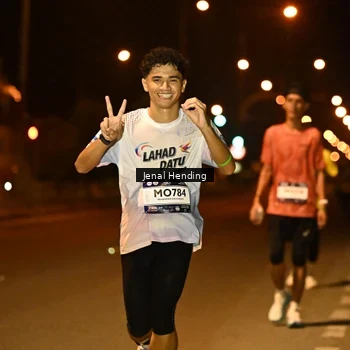 Runner Photo 7717287