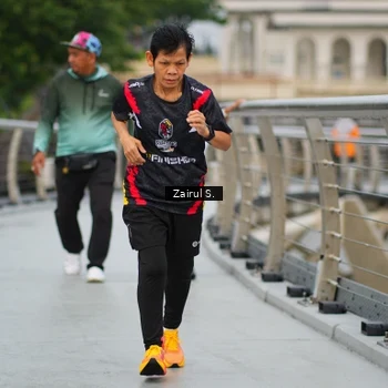 Runner Photo 7717294