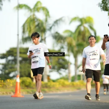 Runner Photo 7717296