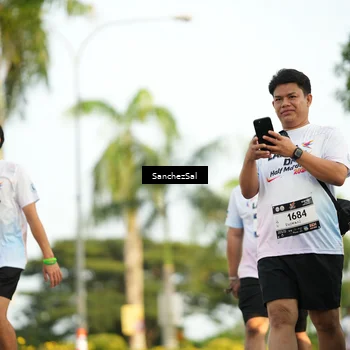 Runner Photo 7717304