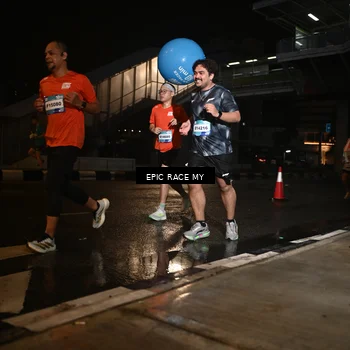 Runner Photo 7717320