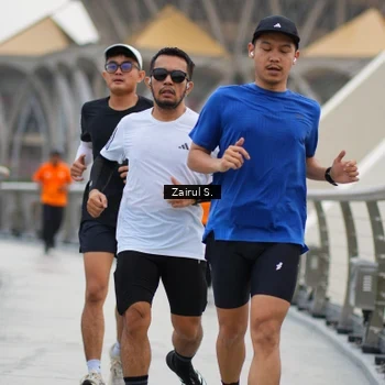 Runner Photo 7717344