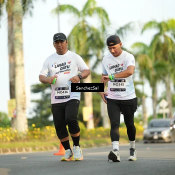 Runner Photo 7717346