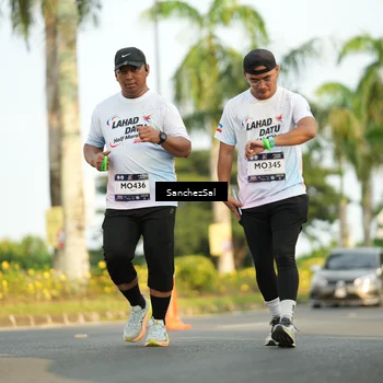 Runner Photo 7717347