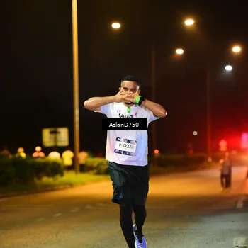 Runner Photo 7717354