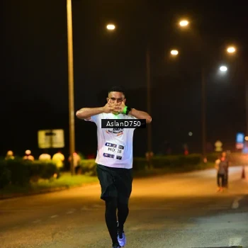 Runner Photo 7717371