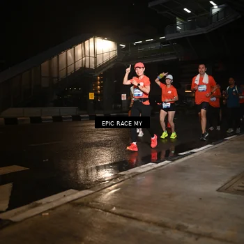 Runner Photo 7717374