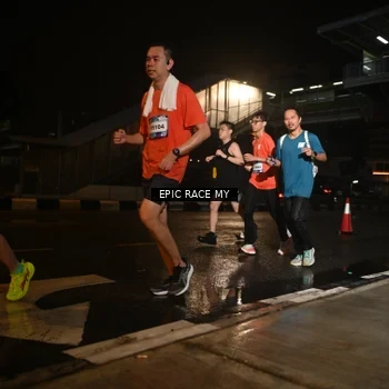 Runner Photo 7717381