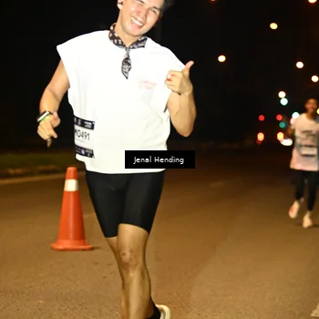 Runner Photo 7717389