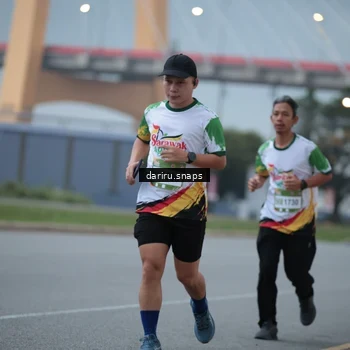 Runner Photo 7717392