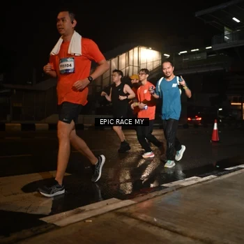 Runner Photo 7717397