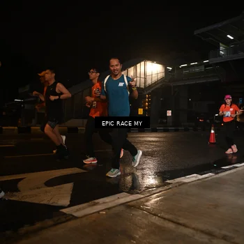 Runner Photo 7717407