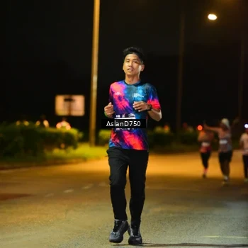 Runner Photo 7717425