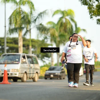 Runner Photo 7717445