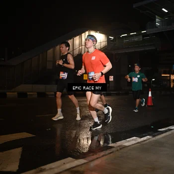 Runner Photo 7717449