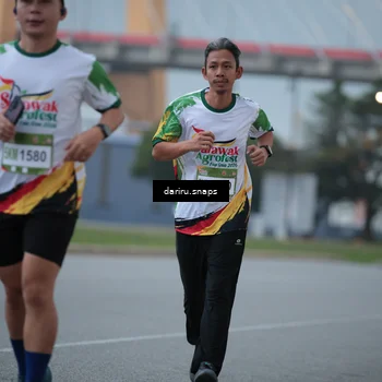 Runner Photo 7717463