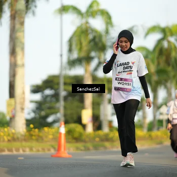 Runner Photo 7717491