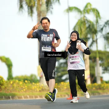 Runner Photo 7717509