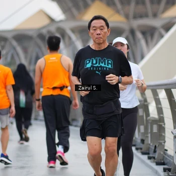 Runner Photo 7717538