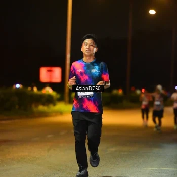 Runner Photo 7717540