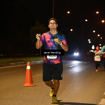Runner Photo 7717547