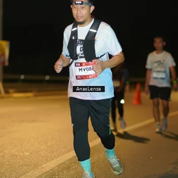 Runner Photo 7717565