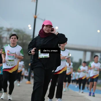 Runner Photo 7717569