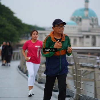 Runner Photo 7717588