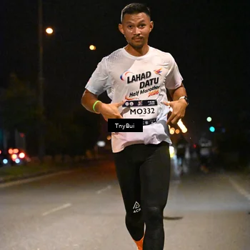 Runner Photo 7717591