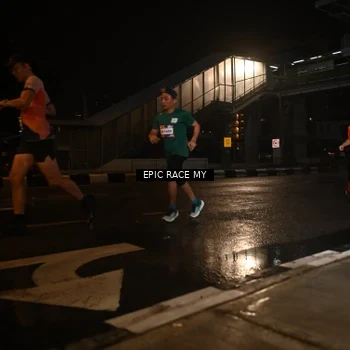 Runner Photo 7717602