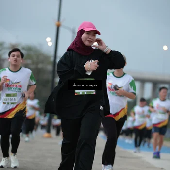 Runner Photo 7717607