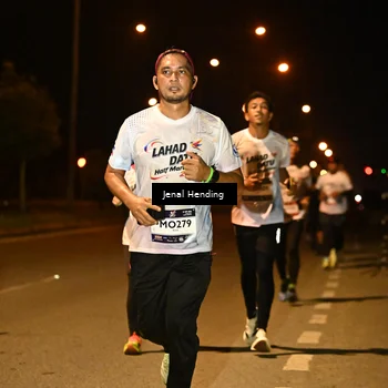 Runner Photo 7717614