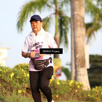 Runner Photo 7717620