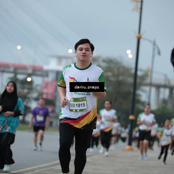 Runner Photo 7717653
