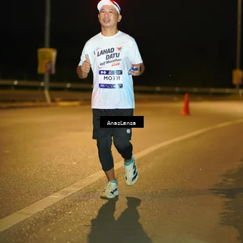 Runner Photo 7717666