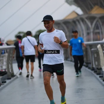 Runner Photo 7717667