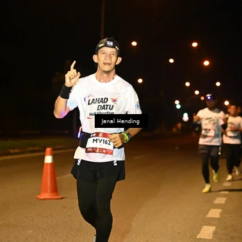 Runner Photo 7717669