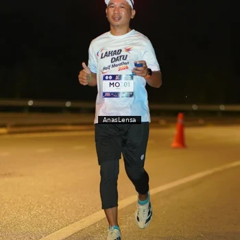 Runner Photo 7717677