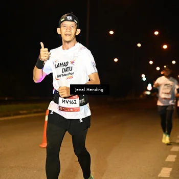 Runner Photo 7717680