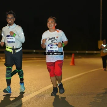 Runner Photo 7717718