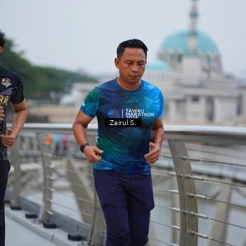 Runner Photo 7717729