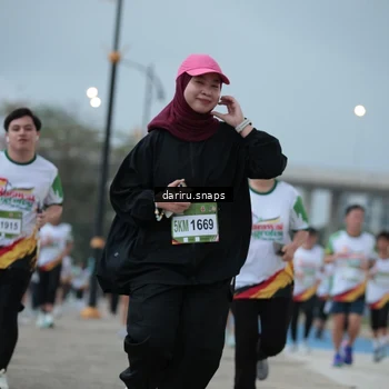 Runner Photo 7717734