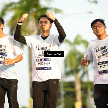 Runner Photo 7717741