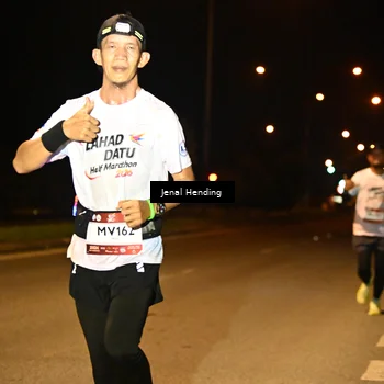 Runner Photo 7717747