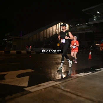 Runner Photo 7717758
