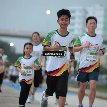 Runner Photo 7717780