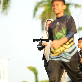 Runner Photo 7717796