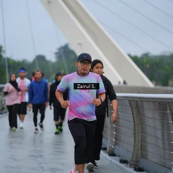 Runner Photo 7717799
